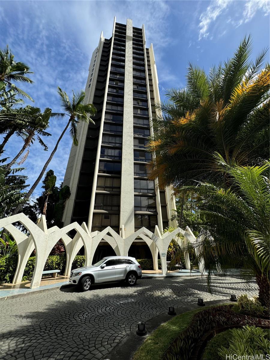 Liliuokalani Gardens condo # 1516, Honolulu, Hawaii - photo 2 of 20