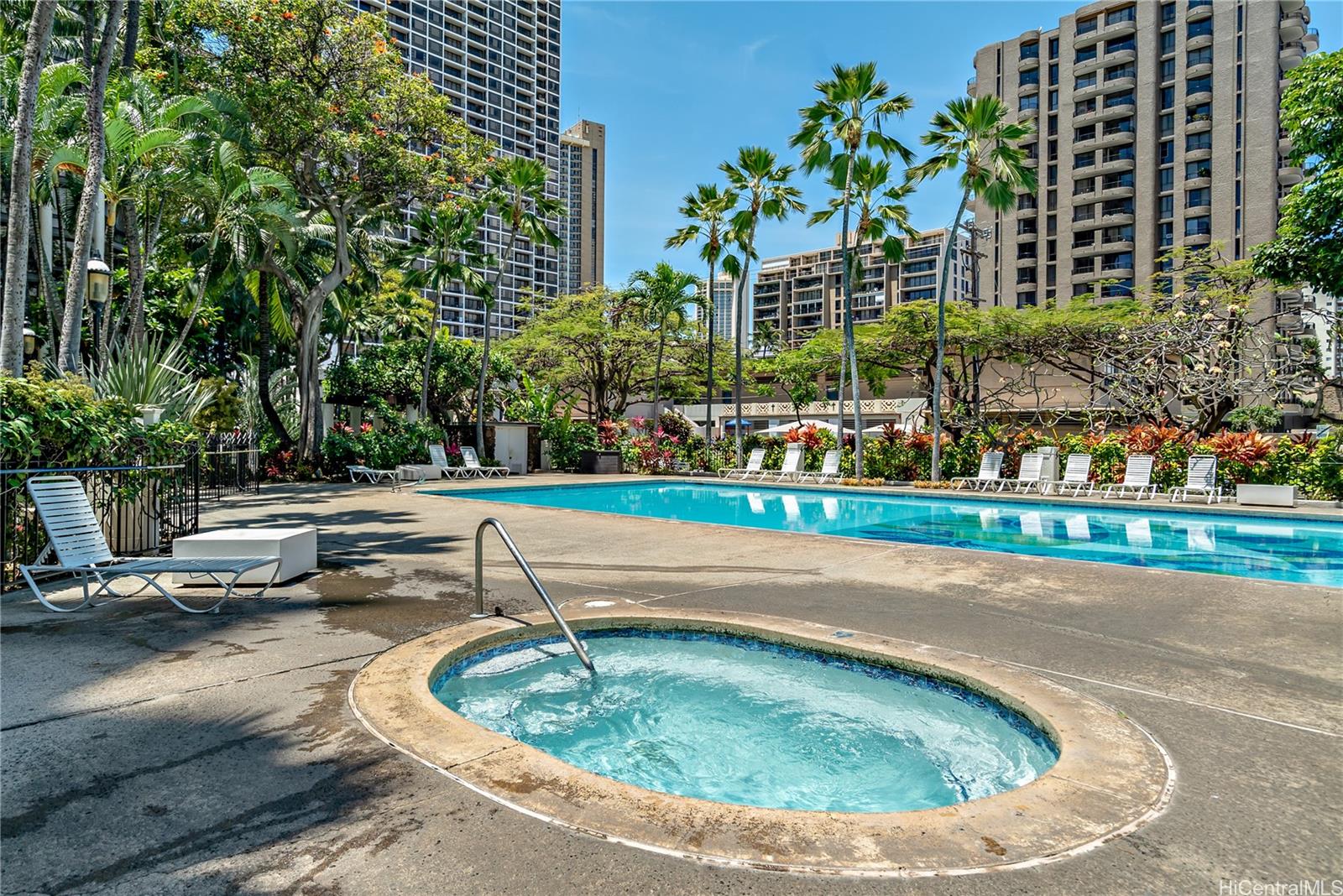 Liliuokalani Gardens condo # 1815, Honolulu, Hawaii - photo 14 of 25