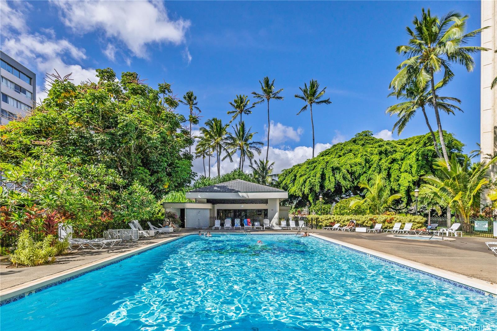 Liliuokalani Gardens condo # 1815, Honolulu, Hawaii - photo 15 of 25