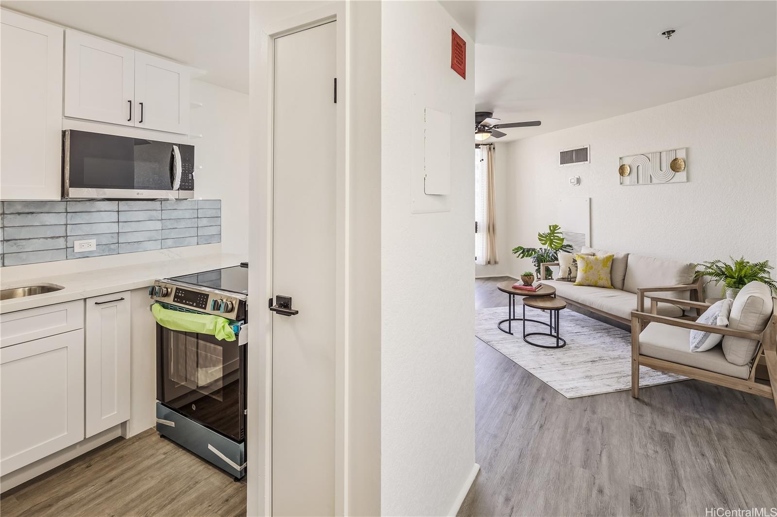 Liliuokalani Gardens condo # 1815, Honolulu, Hawaii - photo 9 of 25