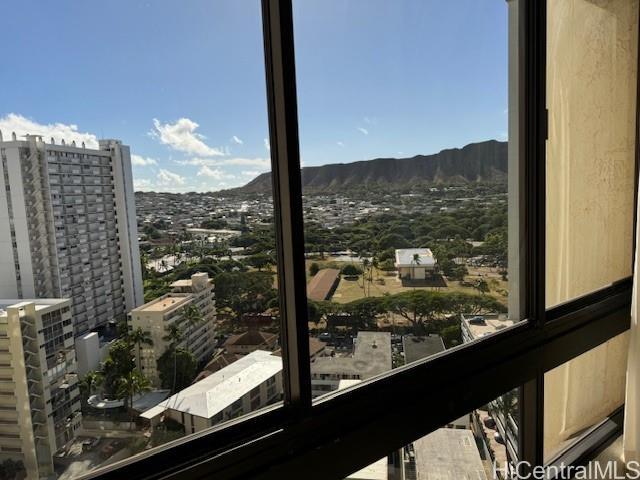 Liliuokalani Gardens condo # 2005, Honolulu, Hawaii - photo 2 of 8