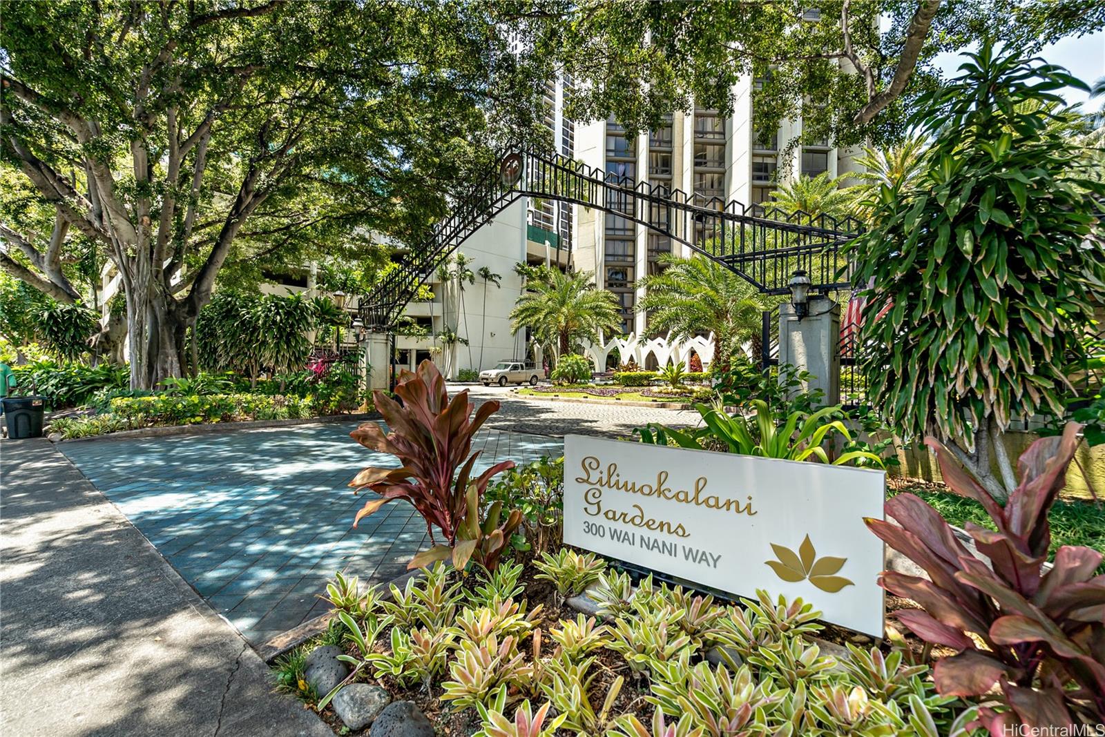 Liliuokalani Gardens condo # 2104, Honolulu, Hawaii - photo 22 of 24