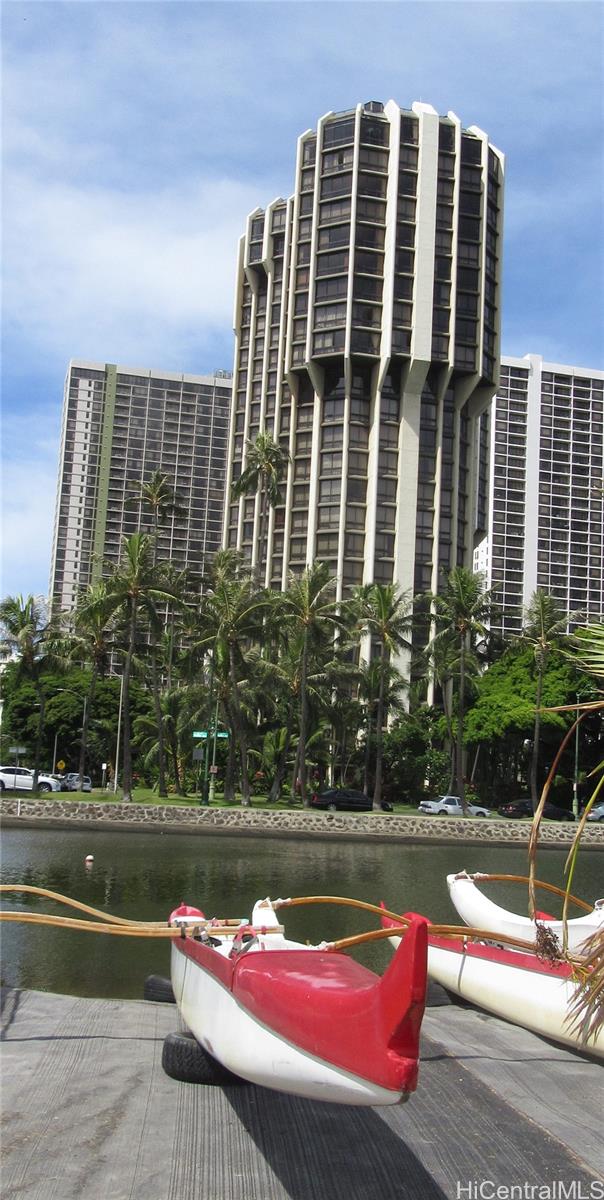 300 Wai Nani Way Honolulu - Rental - photo 2 of 20