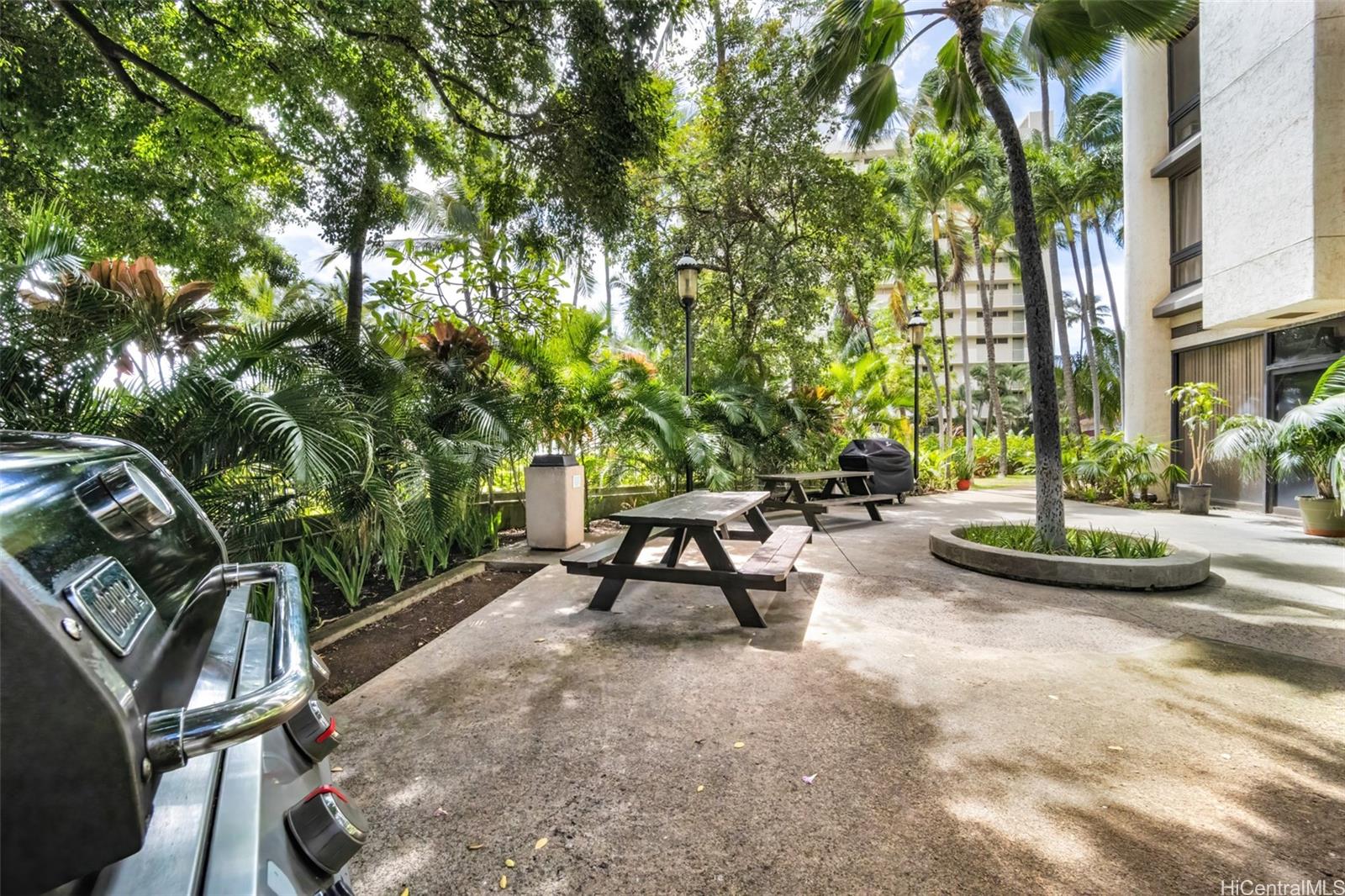 Liliuokalani Gardens condo # 2315, Honolulu, Hawaii - photo 21 of 24