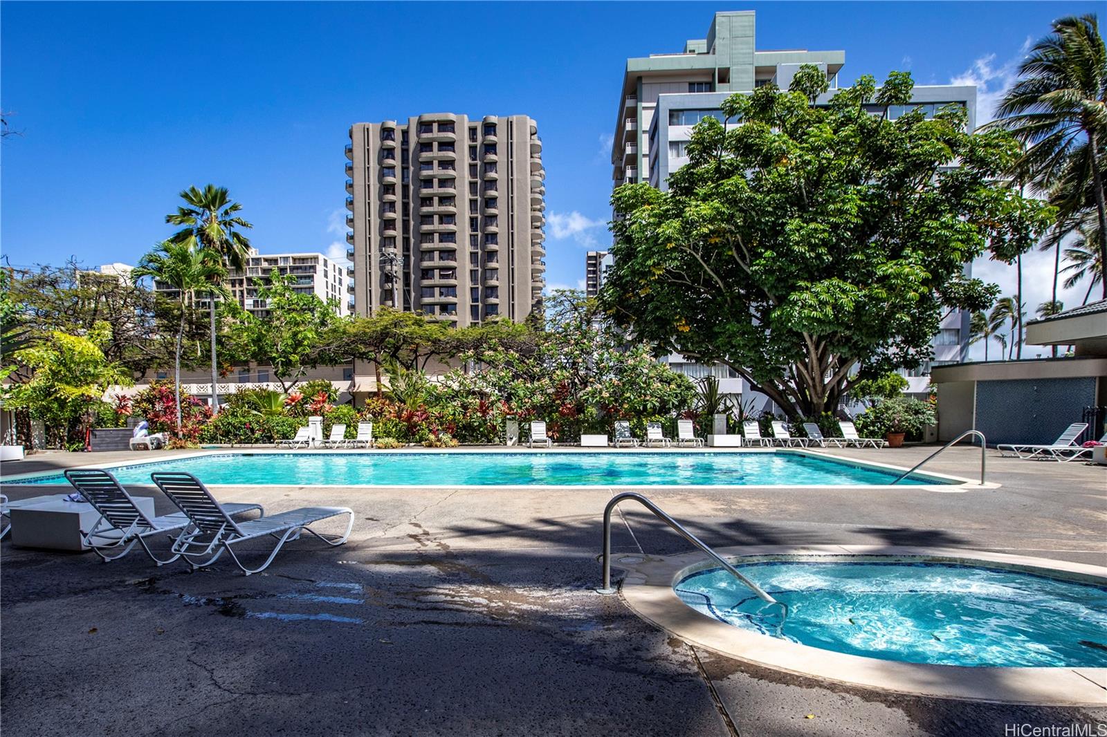 Liliuokalani Gardens condo # 415, Honolulu, Hawaii - photo 14 of 22