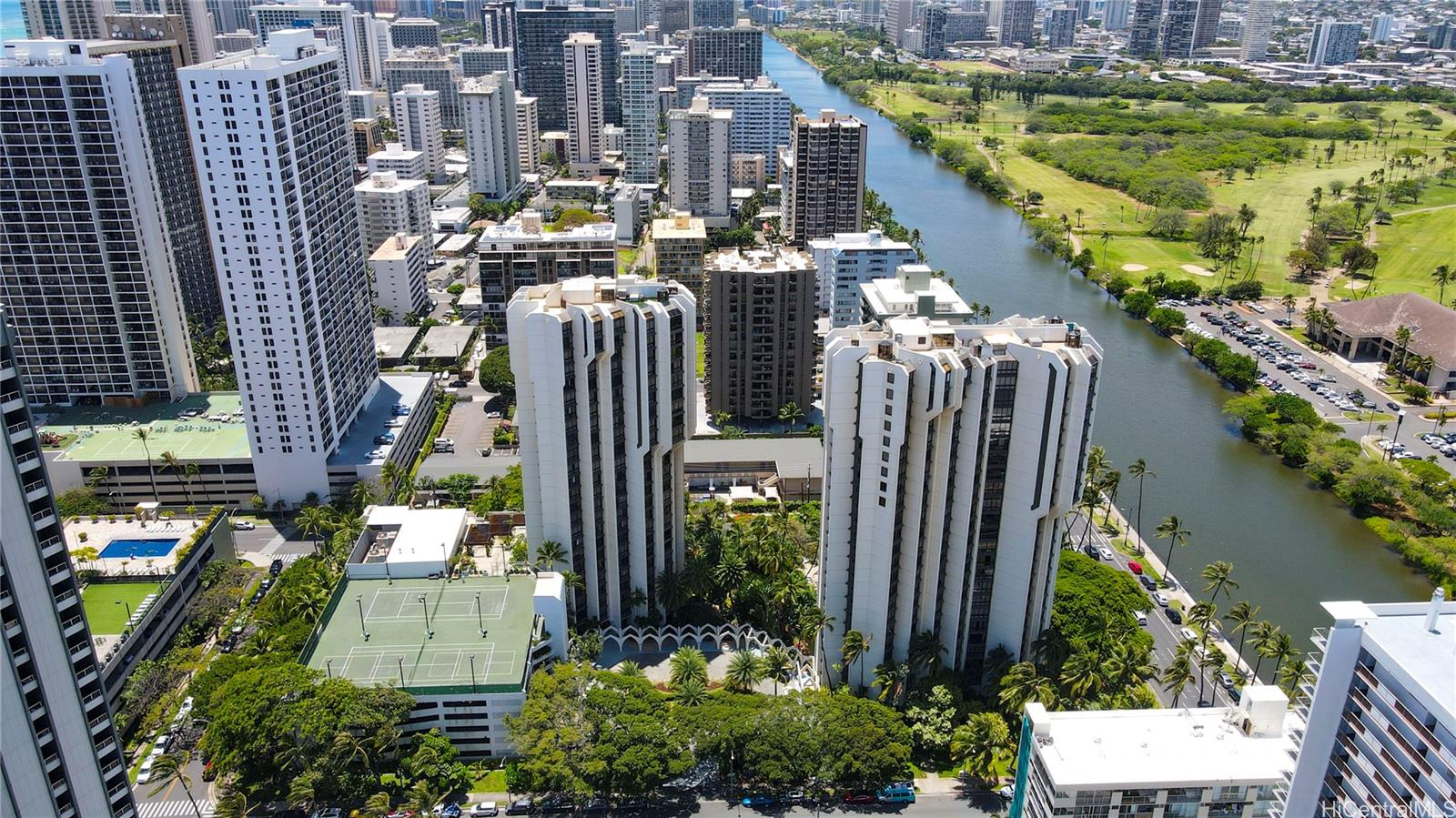 Liliuokalani Gardens condo # 415, Honolulu, Hawaii - photo 16 of 22