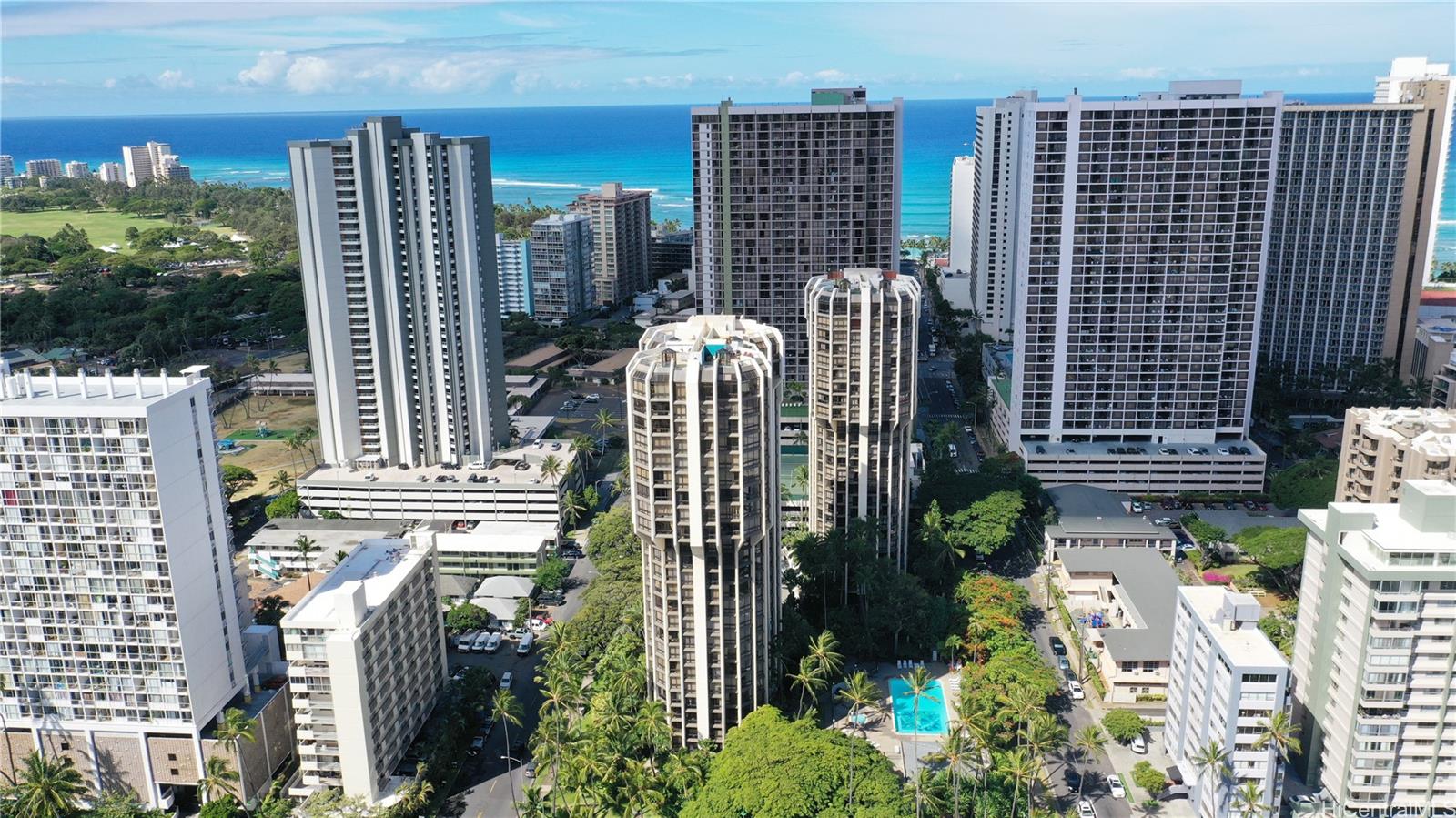 Liliuokalani Gardens condo # 419, Honolulu, Hawaii - photo 2 of 25