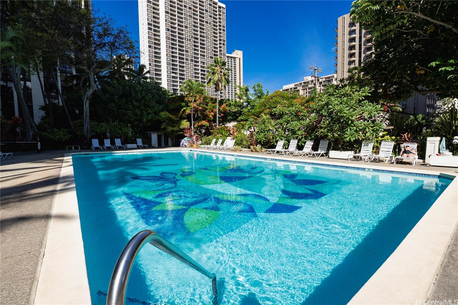 Liliuokalani Gardens condo # 419, Honolulu, Hawaii - photo 13 of 25