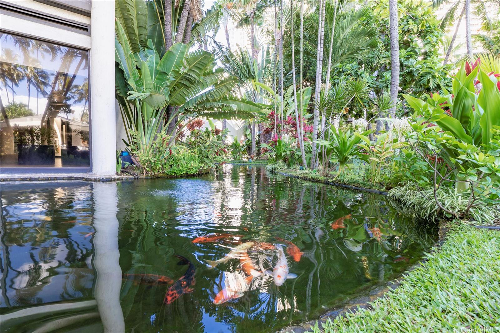 Liliuokalani Gardens condo # 419, Honolulu, Hawaii - photo 20 of 25