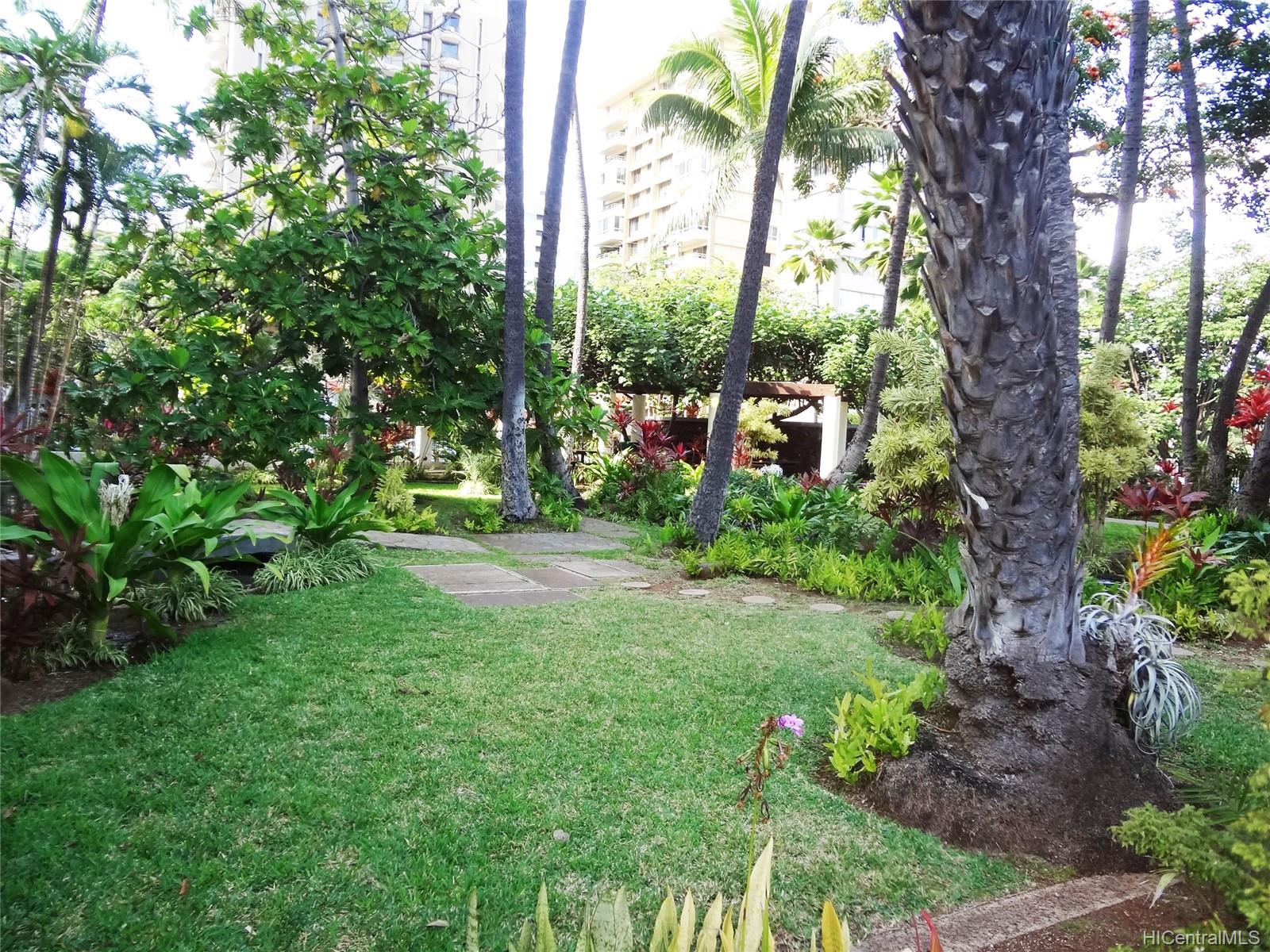 300 Wai Nani Way Honolulu - Rental - photo 12 of 15