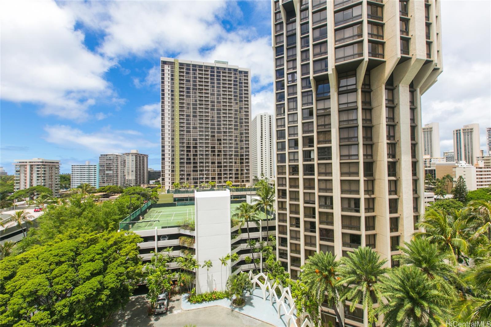 Liliuokalani Gardens condo # 711, Honolulu, Hawaii - photo 5 of 25