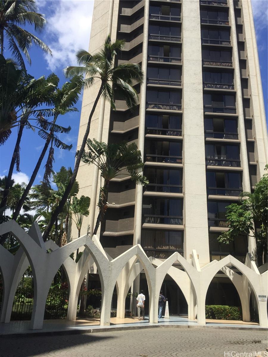 Liliuokalani Gardens condo # 907, Honolulu, Hawaii - photo 18 of 20