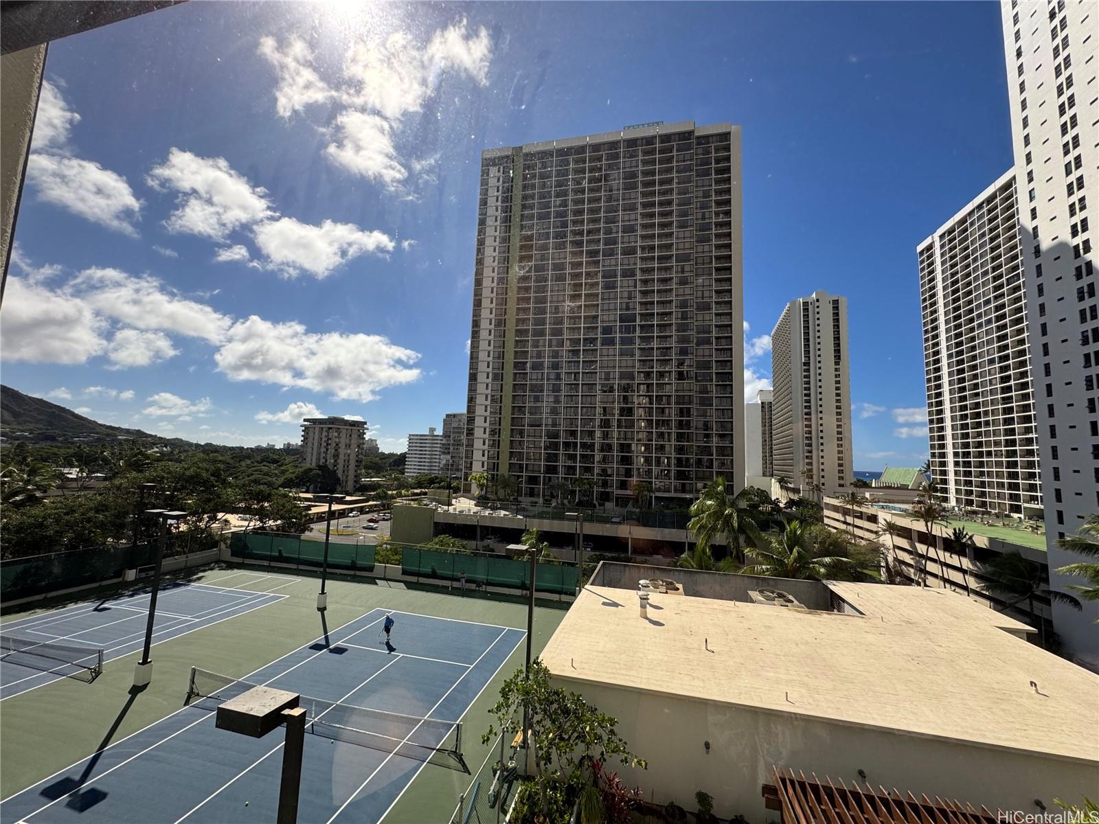 Liliuokalani Gardens condo # 907, Honolulu, Hawaii - photo 10 of 24