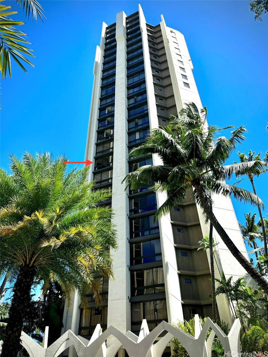 Liliuokalani Gardens condo # 920, Honolulu, Hawaii - photo 2 of 21