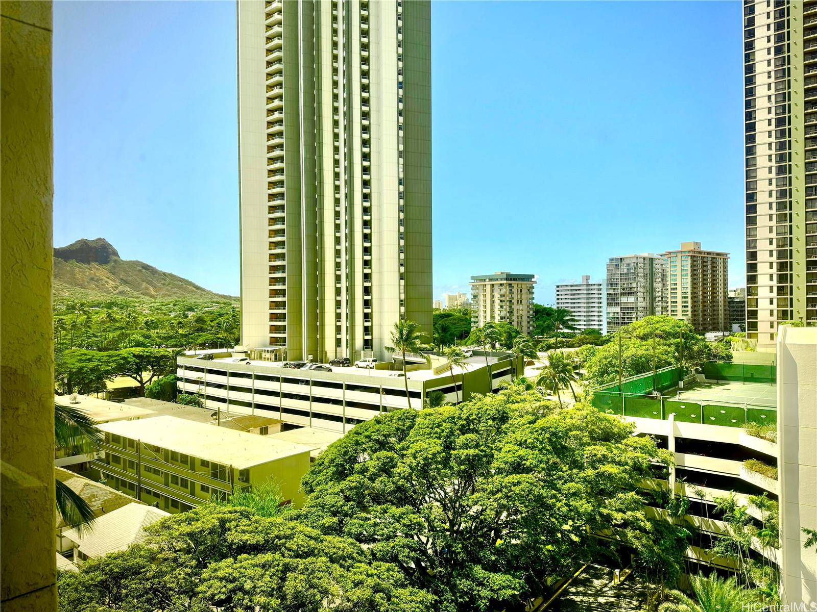 Liliuokalani Gardens condo # 920, Honolulu, Hawaii - photo 8 of 21