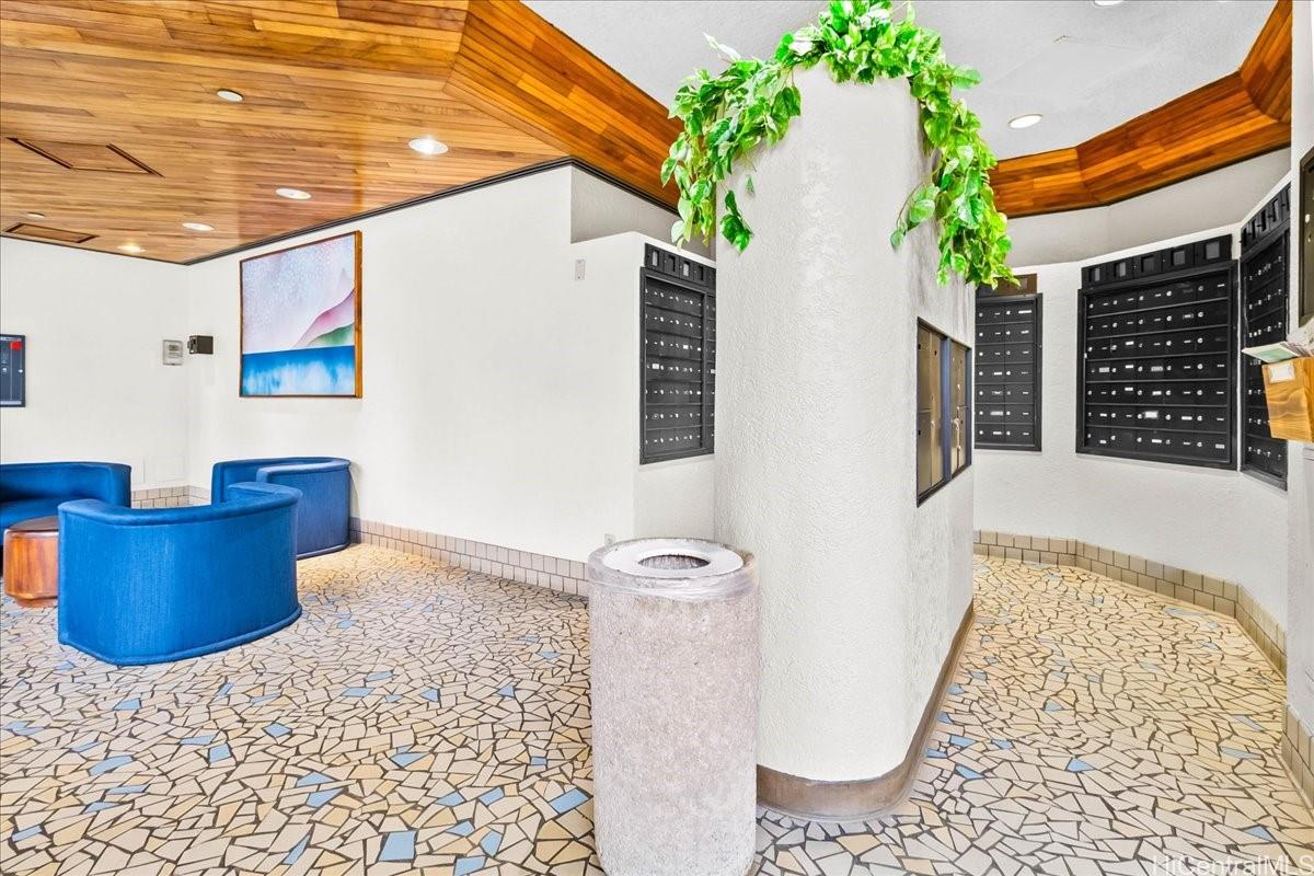 Liliuokalani Gardens condo # I1505, Honolulu, Hawaii - photo 14 of 23