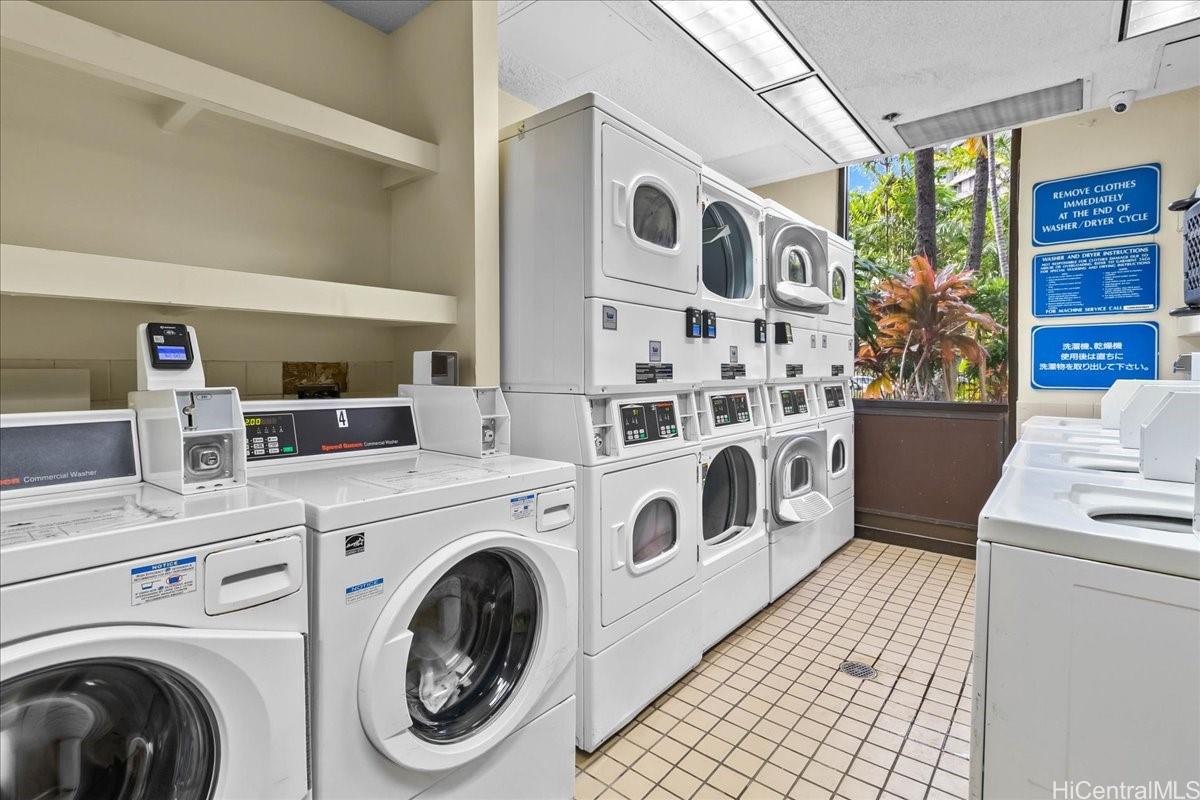 Liliuokalani Gardens condo # I1505, Honolulu, Hawaii - photo 15 of 23