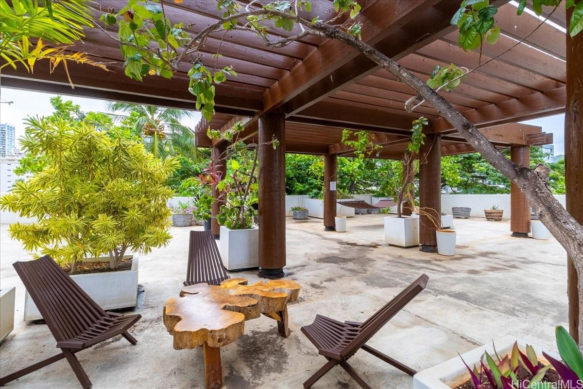 Liliuokalani Gardens condo # I1505, Honolulu, Hawaii - photo 22 of 23