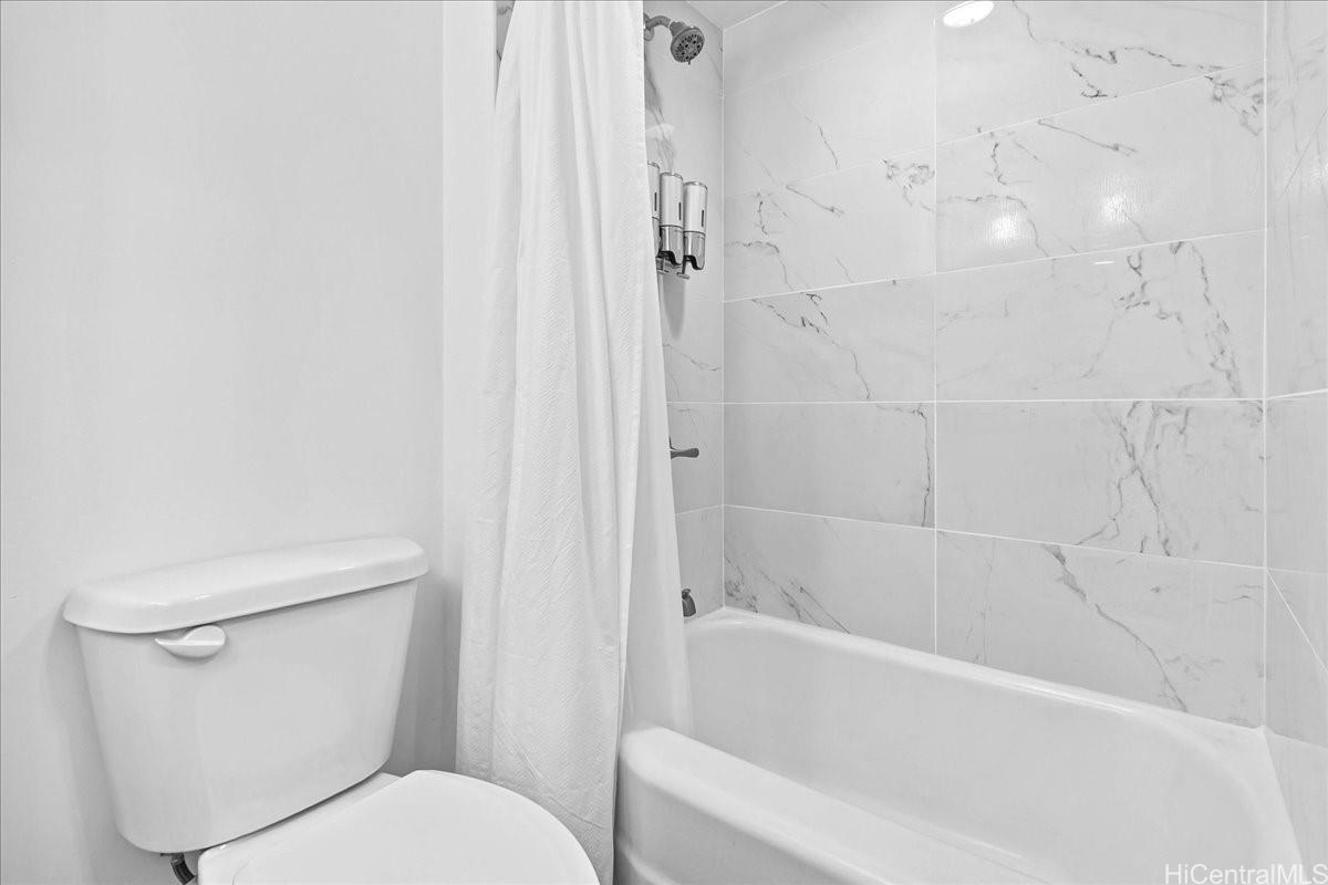 Liliuokalani Gardens condo # I1505, Honolulu, Hawaii - photo 9 of 23