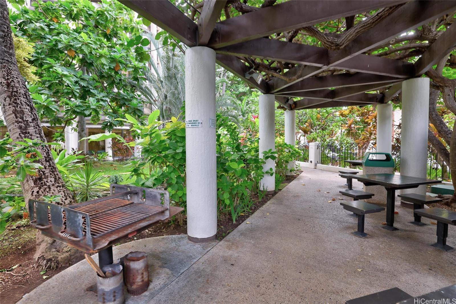 Liliuokalani Gardens condo # I-1801, Honolulu, Hawaii - photo 16 of 25