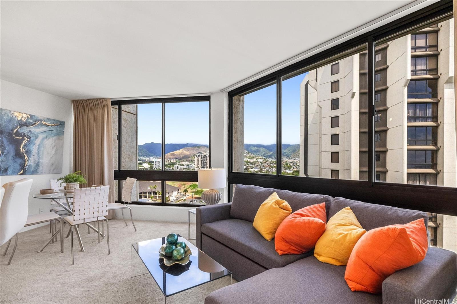 Liliuokalani Gardens condo # I-1801, Honolulu, Hawaii - photo 5 of 25