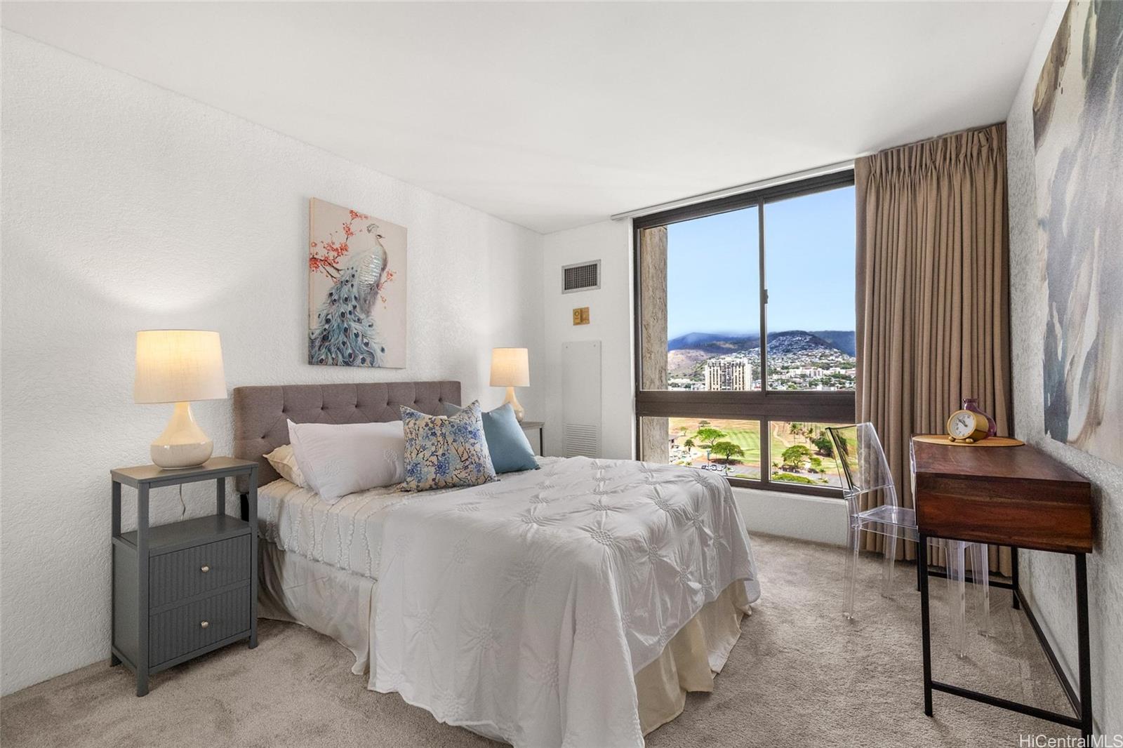 Liliuokalani Gardens condo # I-1801, Honolulu, Hawaii - photo 9 of 25