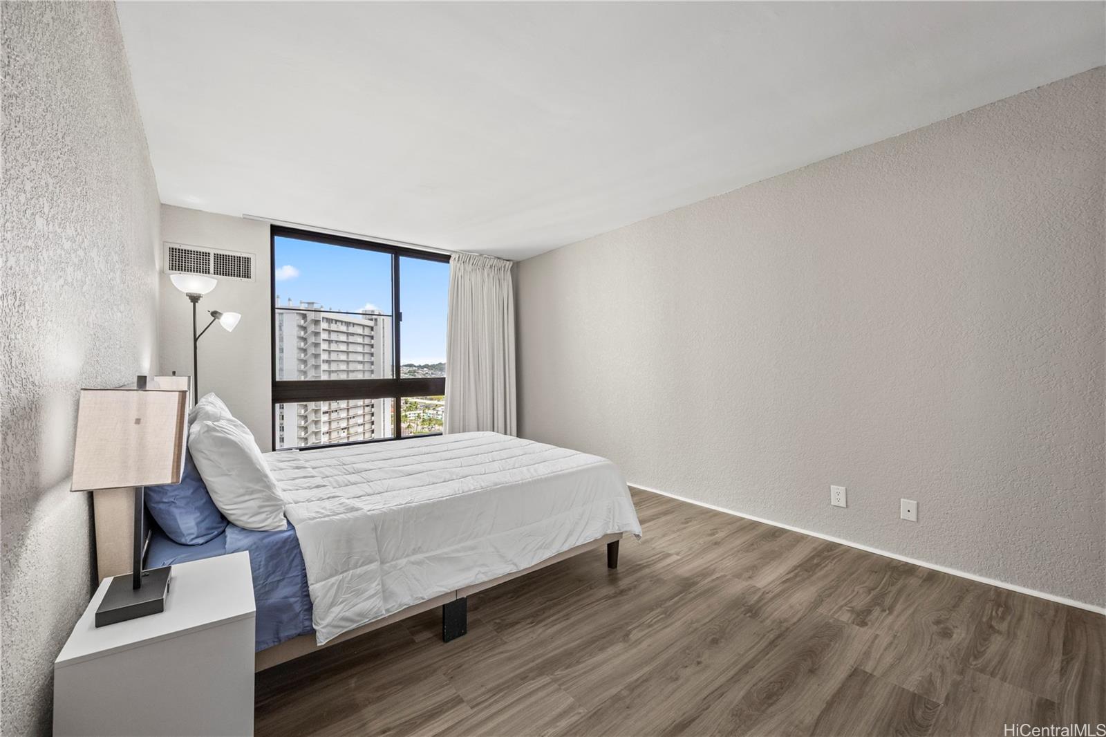 300 Wai Nani Way Honolulu - Rental - photo 12 of 25