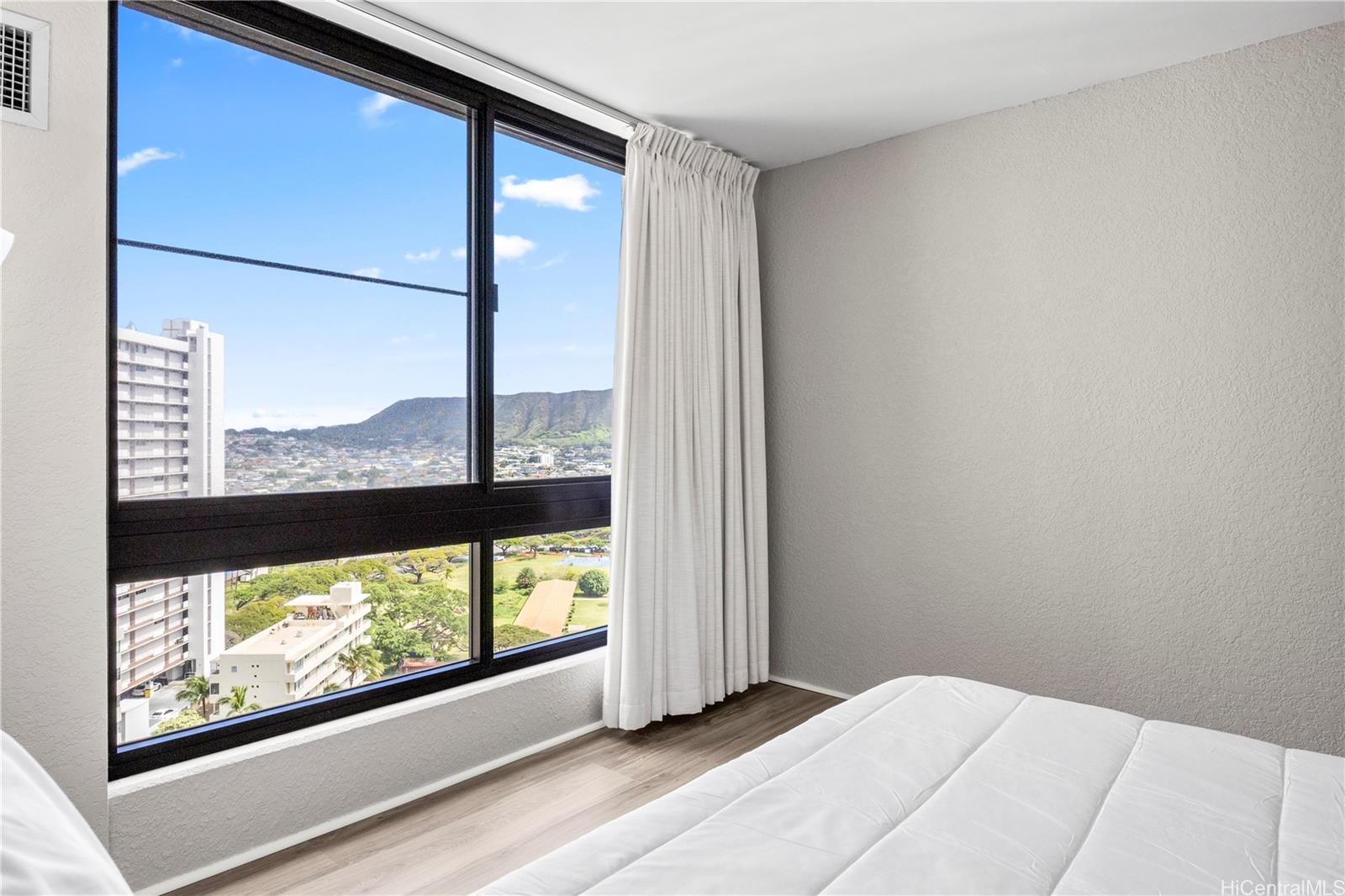 300 Wai Nani Way Honolulu - Rental - photo 13 of 25