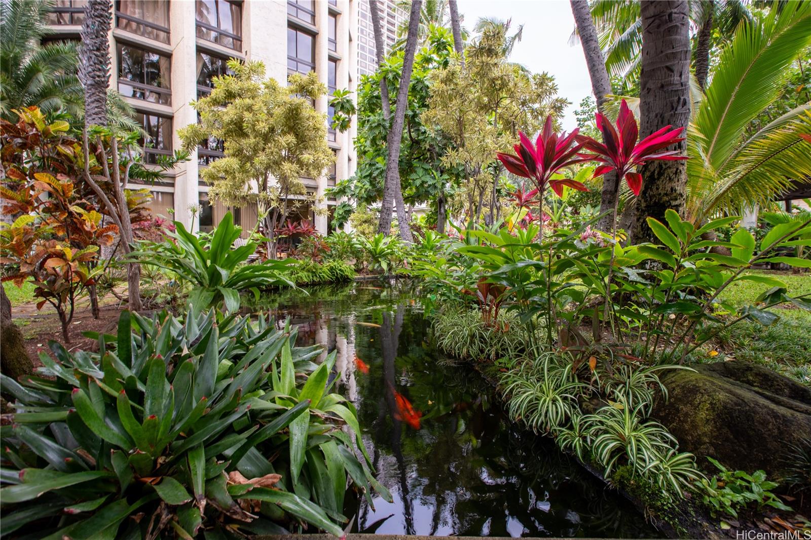 Liliuokalani Gardens condo # I2004, Honolulu, Hawaii - photo 12 of 25