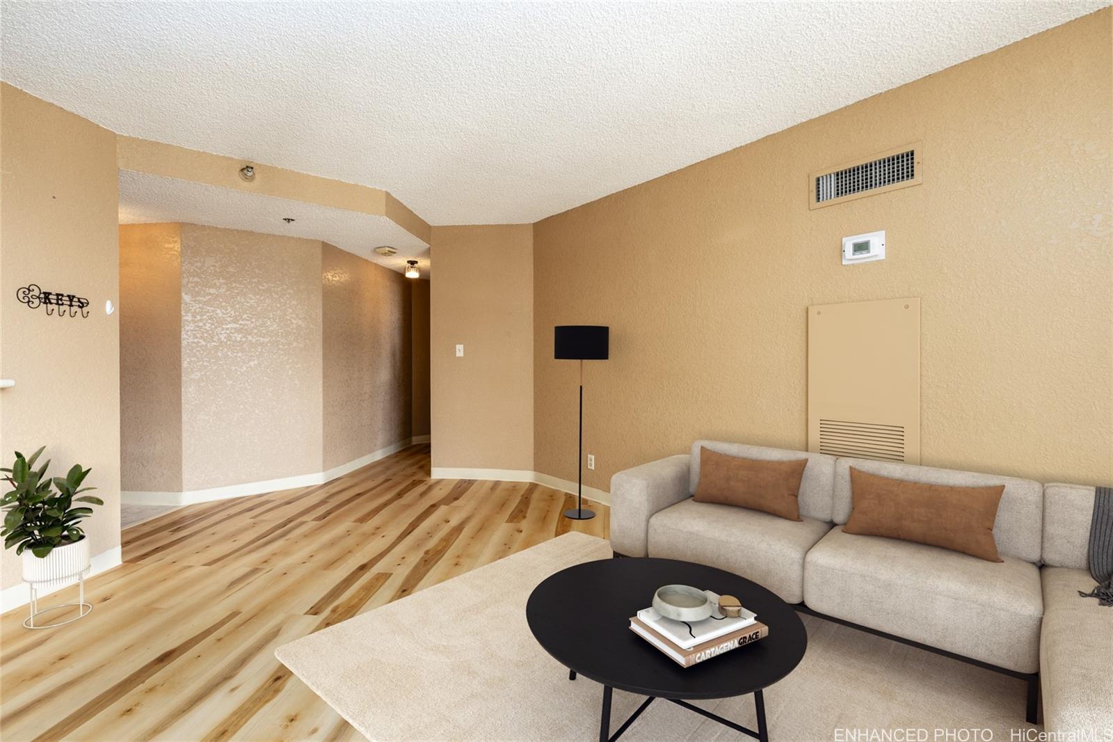 Liliuokalani Gardens condo # I2004, Honolulu, Hawaii - photo 8 of 25