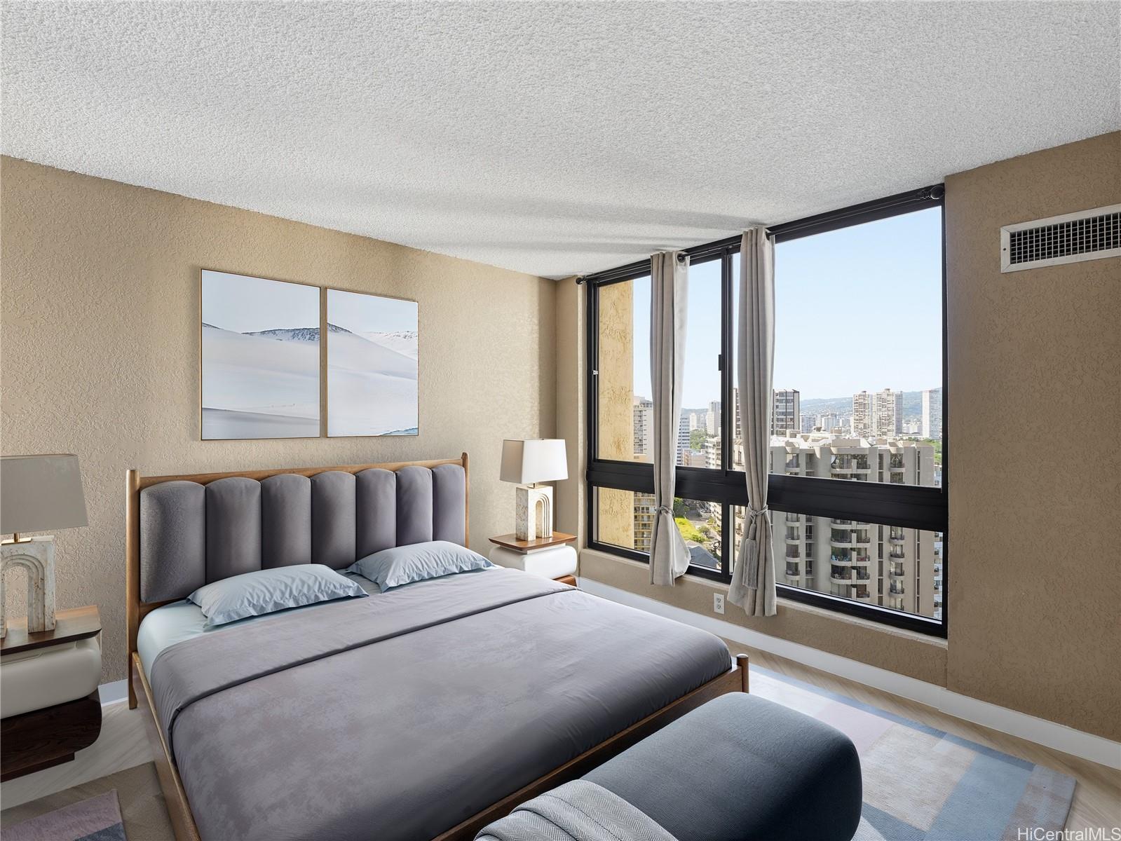 Liliuokalani Gardens condo # I2004, Honolulu, Hawaii - photo 2 of 23