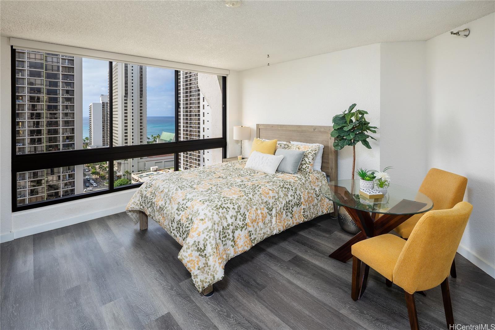 Liliuokalani Gardens condo # I2108, Honolulu, Hawaii - photo 4 of 20