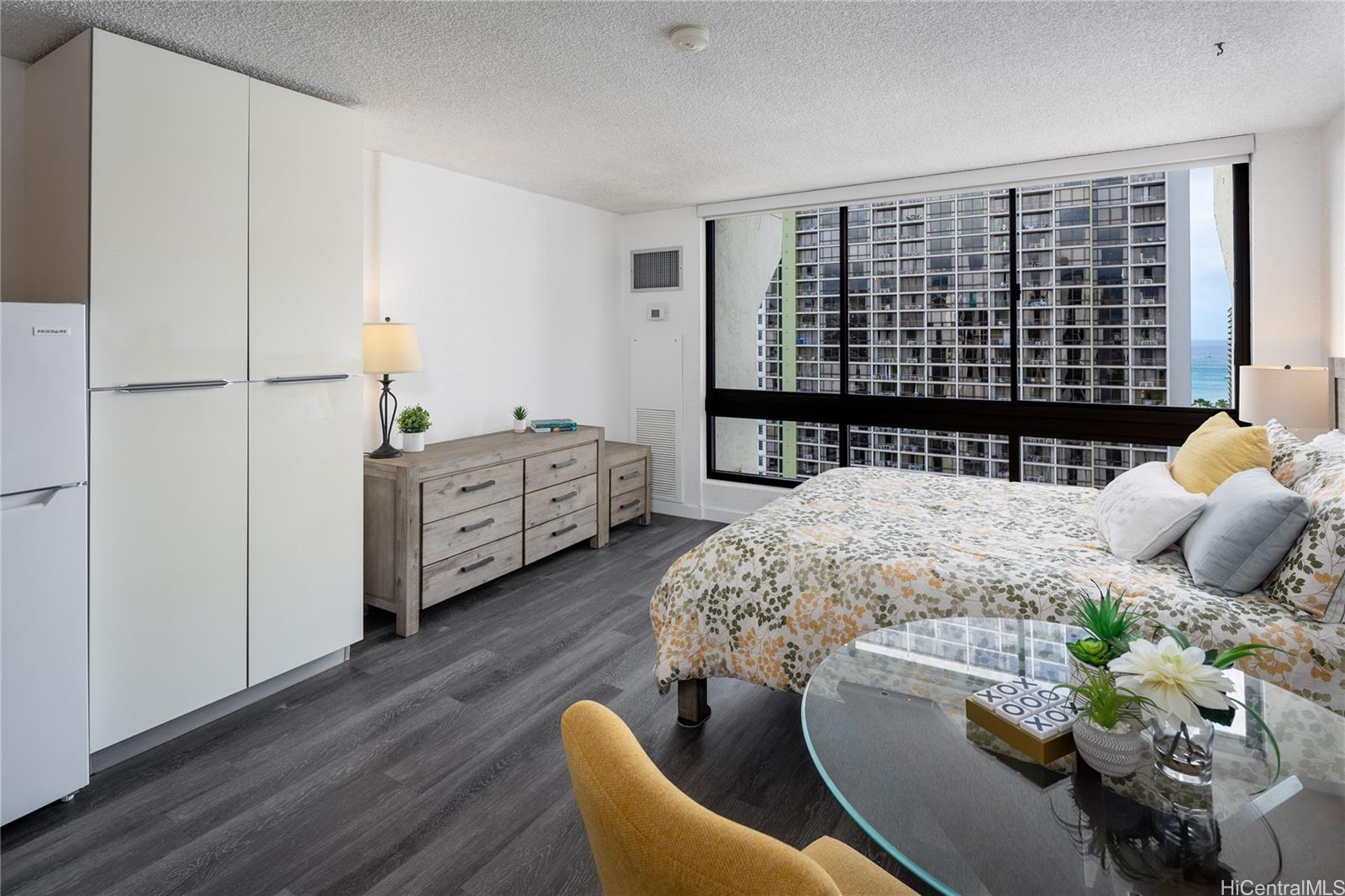 Liliuokalani Gardens condo # I2108, Honolulu, Hawaii - photo 6 of 20