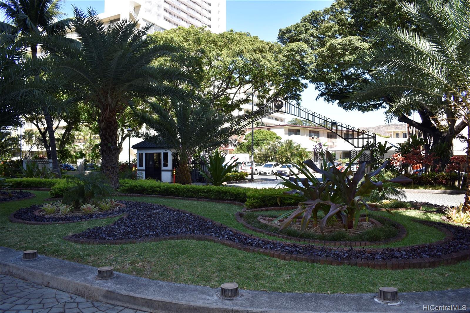 Liliuokalani Gardens condo # I2301, Honolulu, Hawaii - photo 5 of 18
