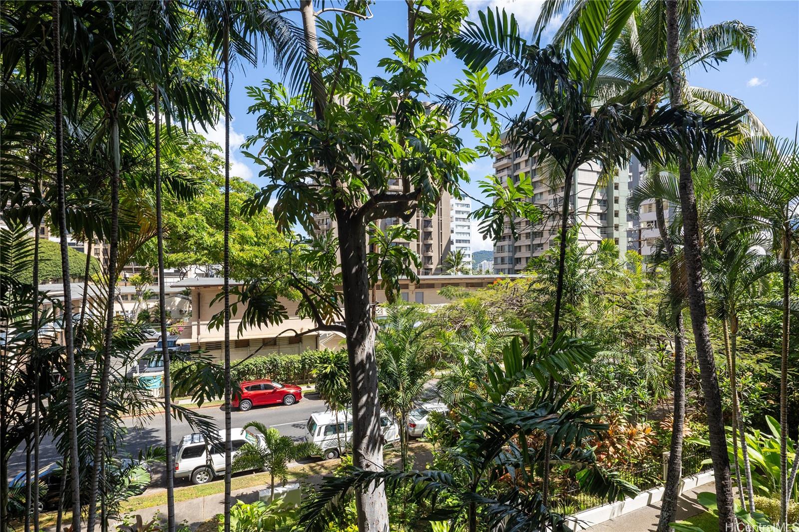 Liliuokalani Gardens condo # I304, Honolulu, Hawaii - photo 11 of 21