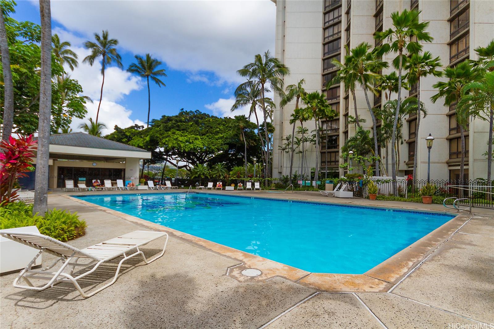 Liliuokalani Gardens condo # I304, Honolulu, Hawaii - photo 14 of 21