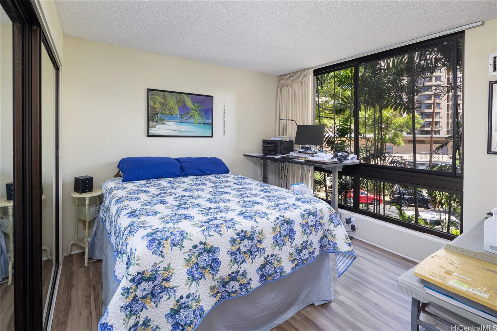 Liliuokalani Gardens condo # I304, Honolulu, Hawaii - photo 9 of 21