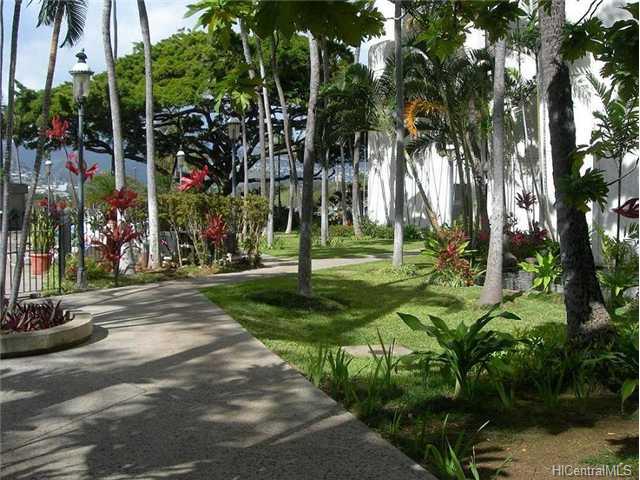 Liliuokalani Gardens condo # I/803, Honolulu, Hawaii - photo 6 of 6