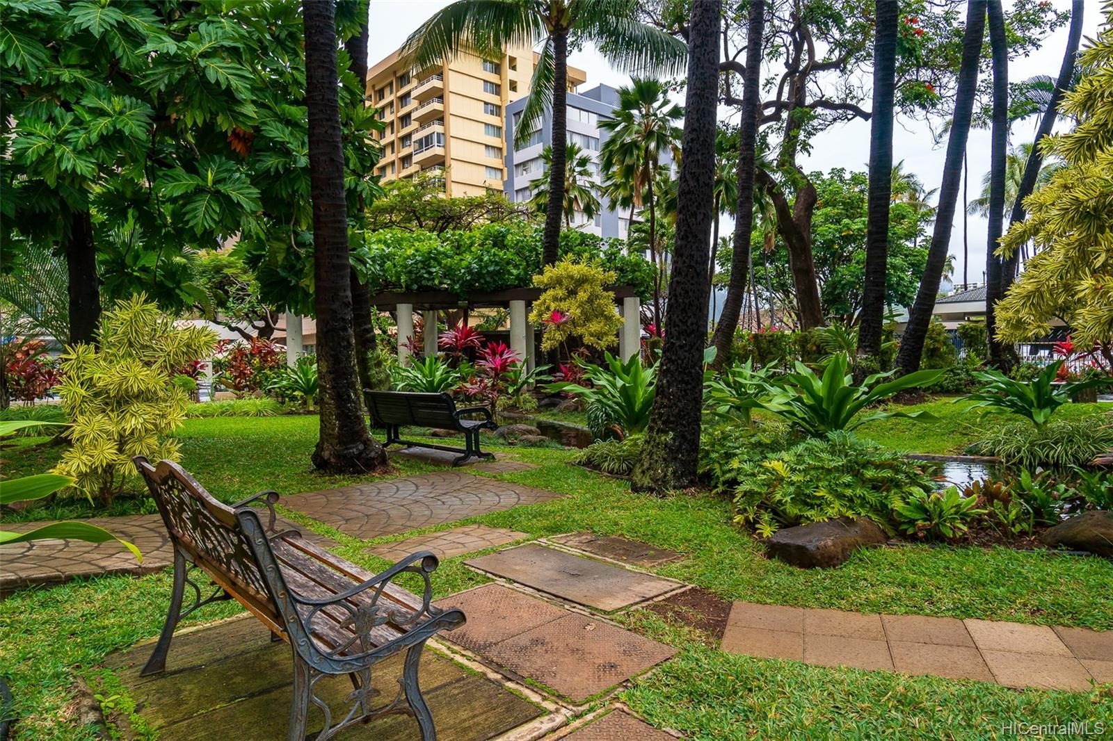 Liliuokalani Gardens condo # I905, Honolulu, Hawaii - photo 19 of 25