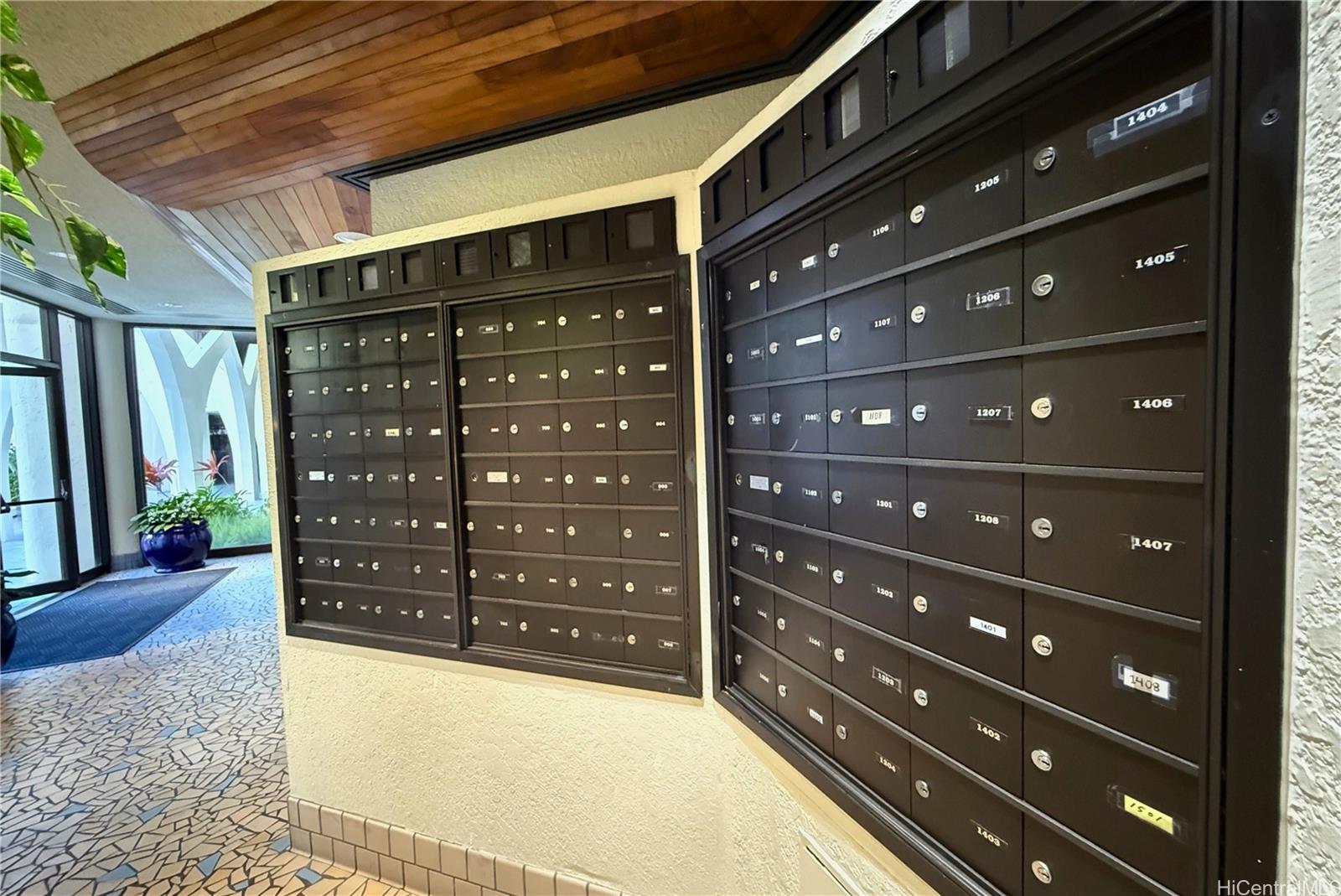 Liliuokalani Gardens condo # I905, Honolulu, Hawaii - photo 11 of 22