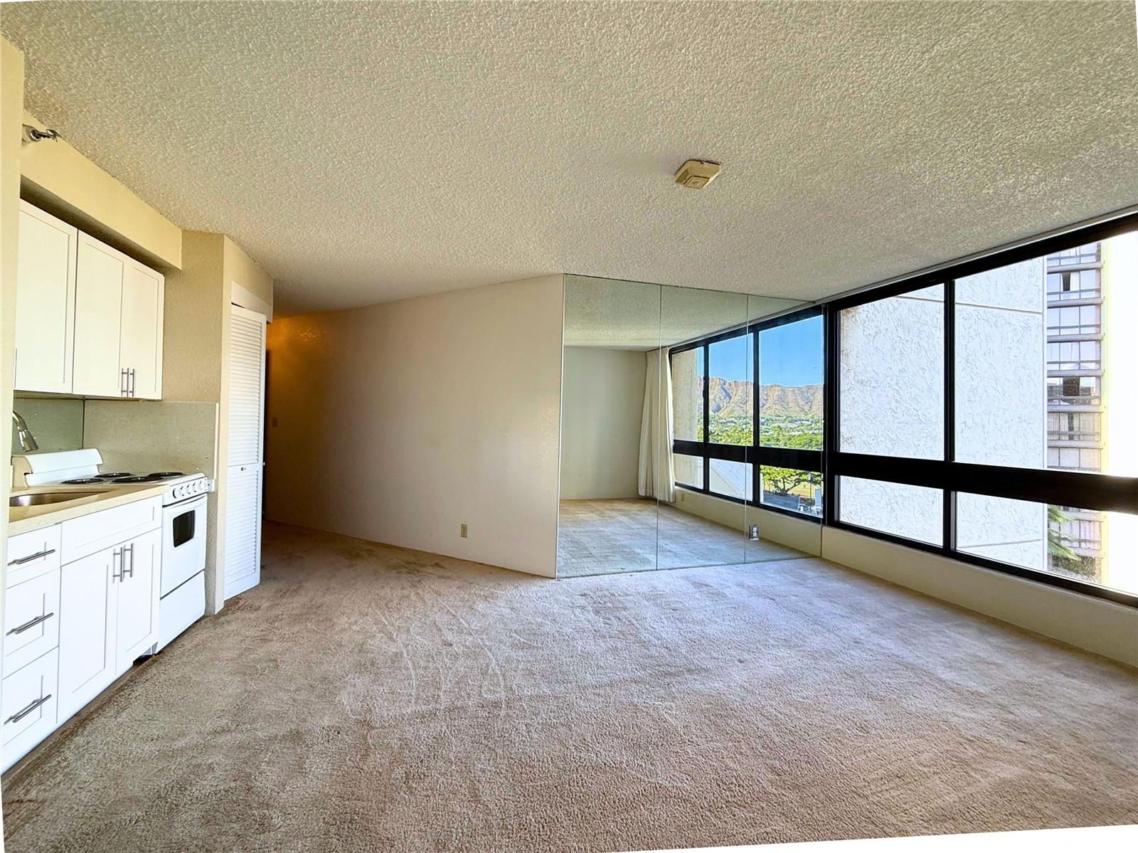 Liliuokalani Gardens condo # I905, Honolulu, Hawaii - photo 4 of 22