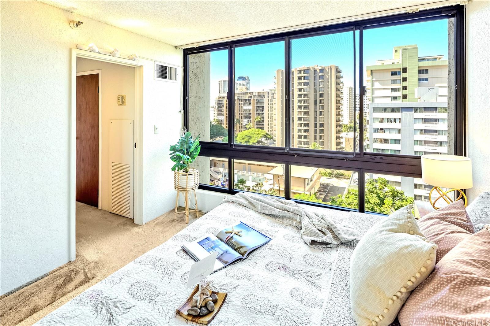 Liliuokalani Gardens condo # II1014-King Tower, Honolulu, Hawaii - photo 16 of 25