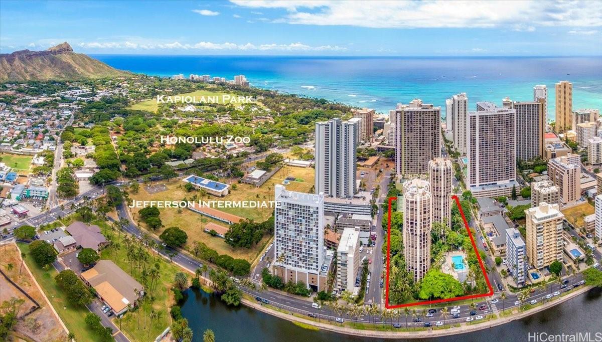 Liliuokalani Gardens condo # II1019, Honolulu, Hawaii - photo 4 of 21