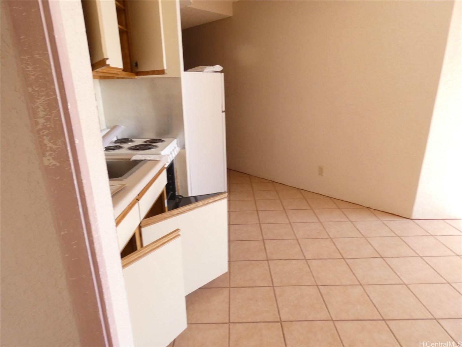 Liliuokalani Gardens condo # II1617, Honolulu, Hawaii - photo 6 of 11