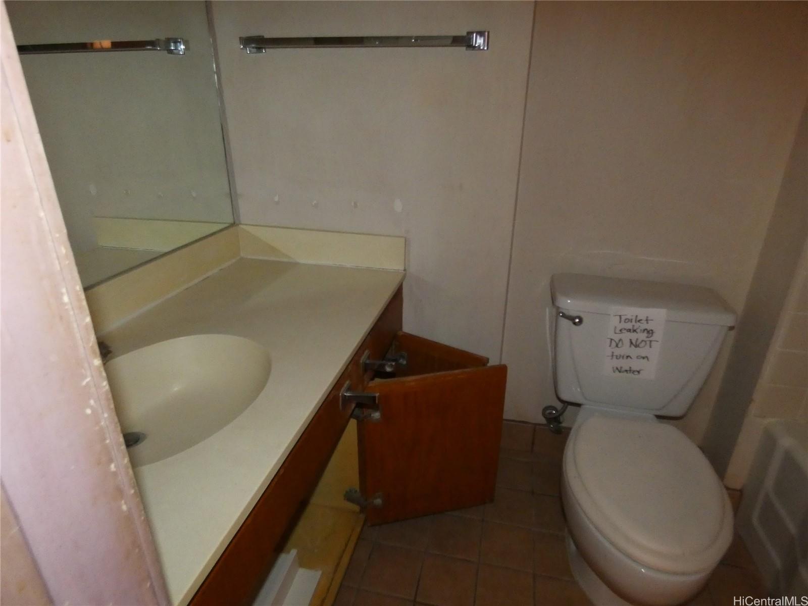 Liliuokalani Gardens condo # II1617, Honolulu, Hawaii - photo 8 of 11