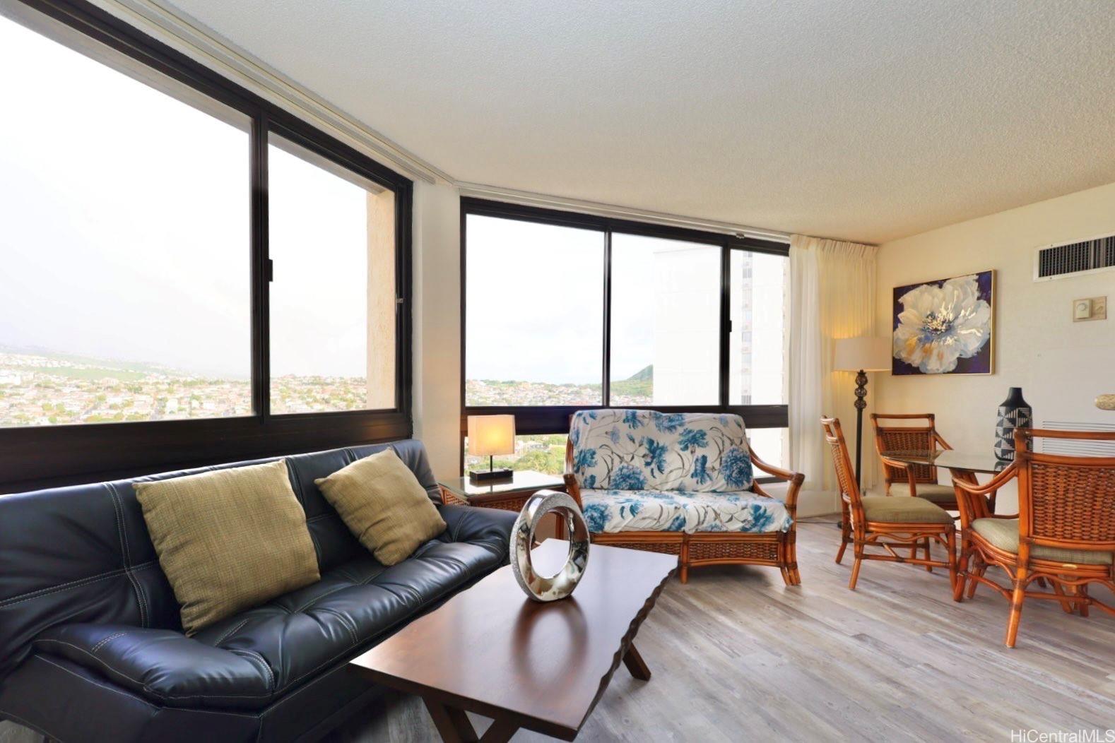 Liliuokalani Gardens condo # II1811, Honolulu, Hawaii - photo 2 of 25