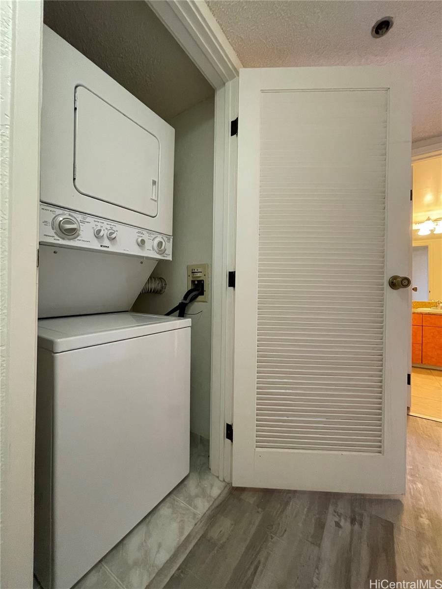 Liliuokalani Gardens condo # II1811, Honolulu, Hawaii - photo 17 of 25