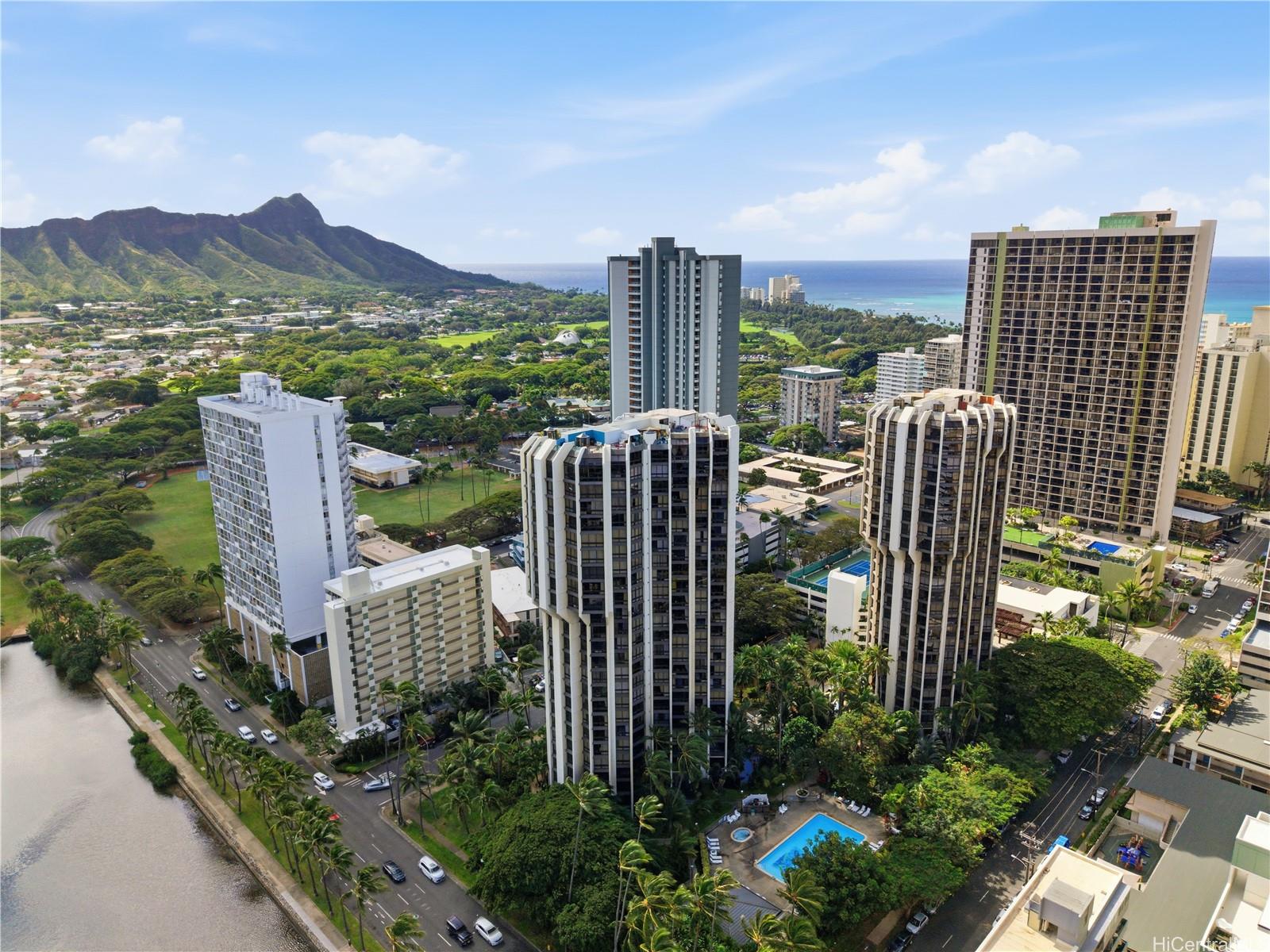 Liliuokalani Gardens condo # II1817, Honolulu, Hawaii - photo 2 of 25