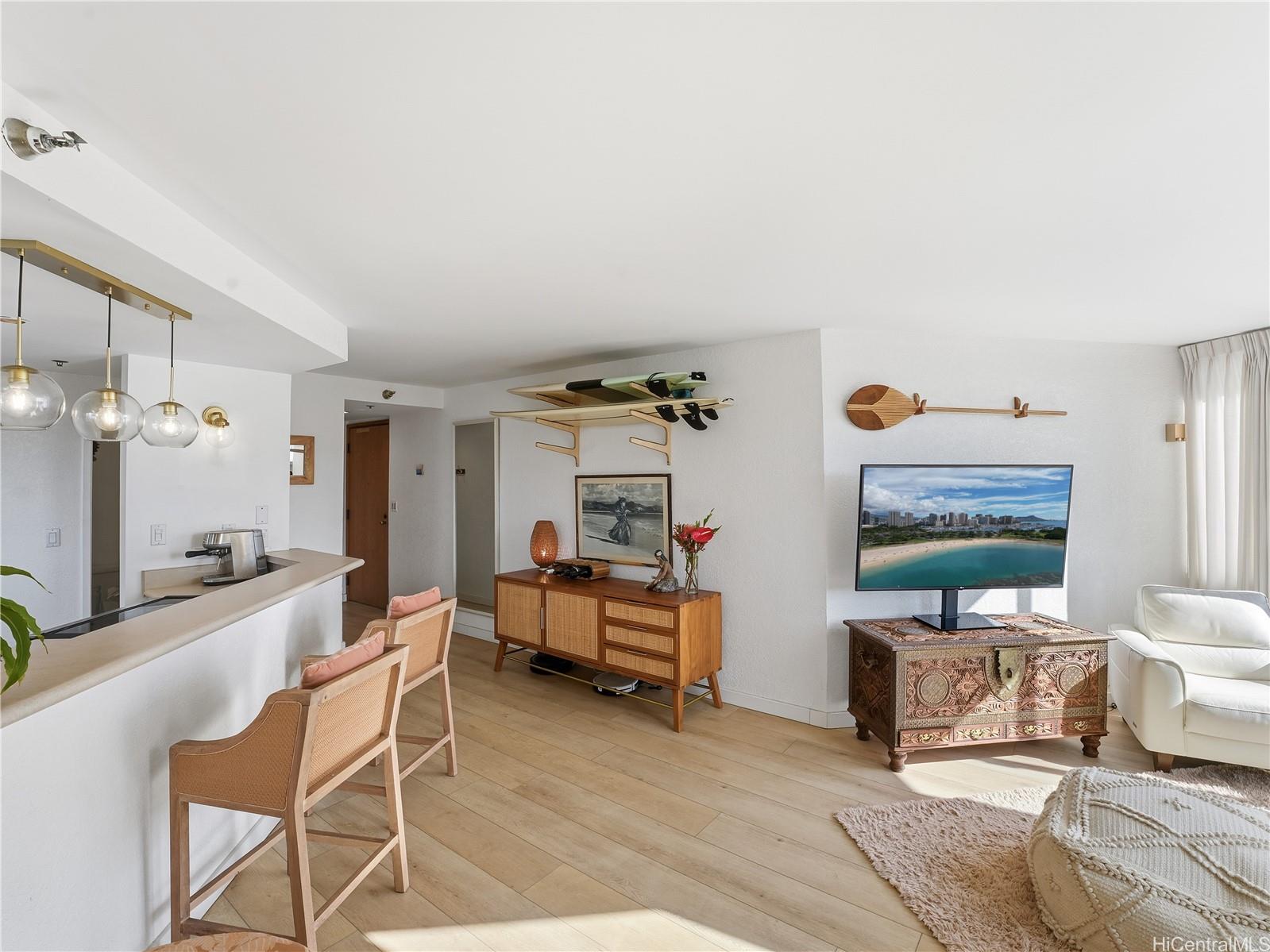 Liliuokalani Gardens condo # II1817, Honolulu, Hawaii - photo 13 of 25