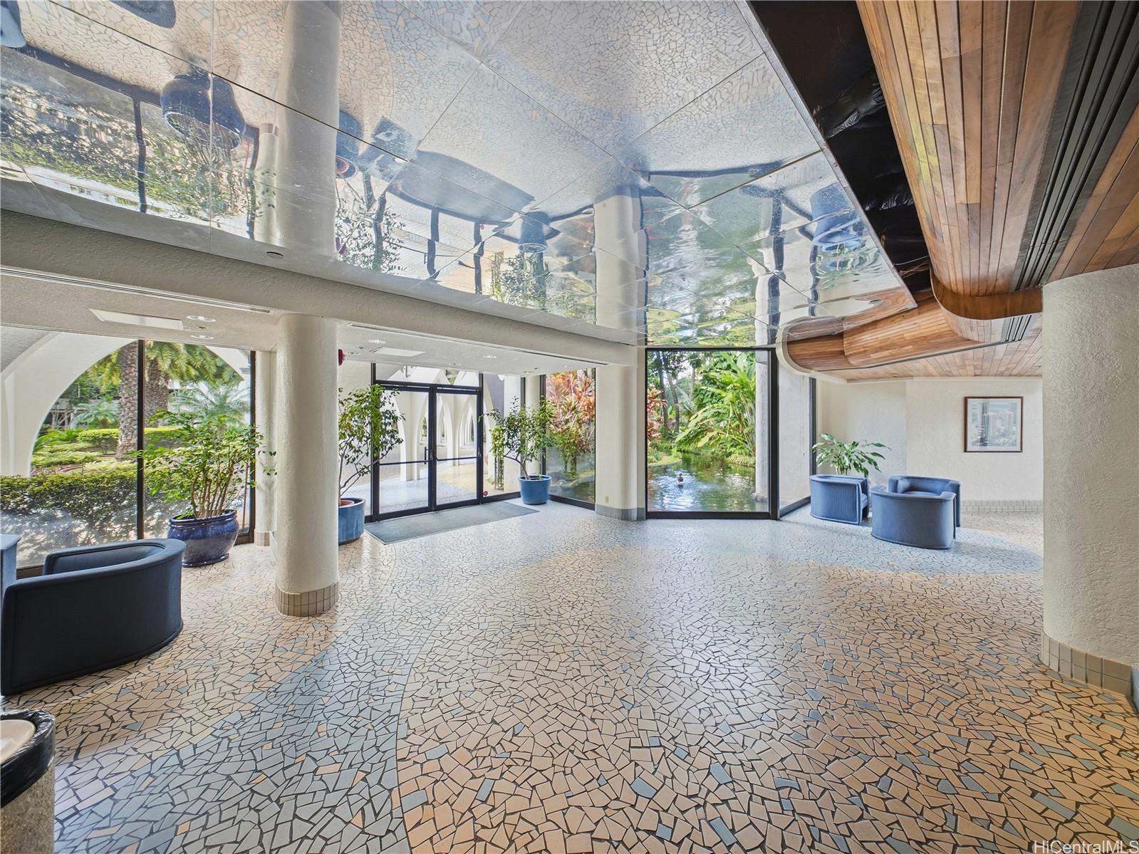 Liliuokalani Gardens condo # II1817, Honolulu, Hawaii - photo 20 of 25